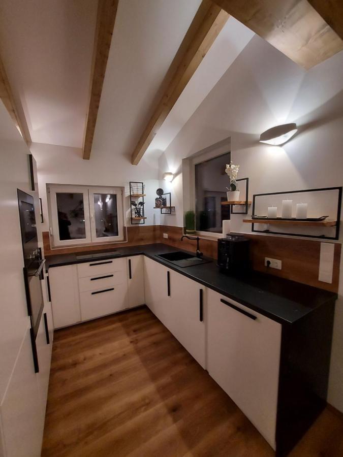 Auszeit Steiraland Penthouse 9 Mit Grossen Balkon Und Parkplatz Leoben (Styria) Exterior foto