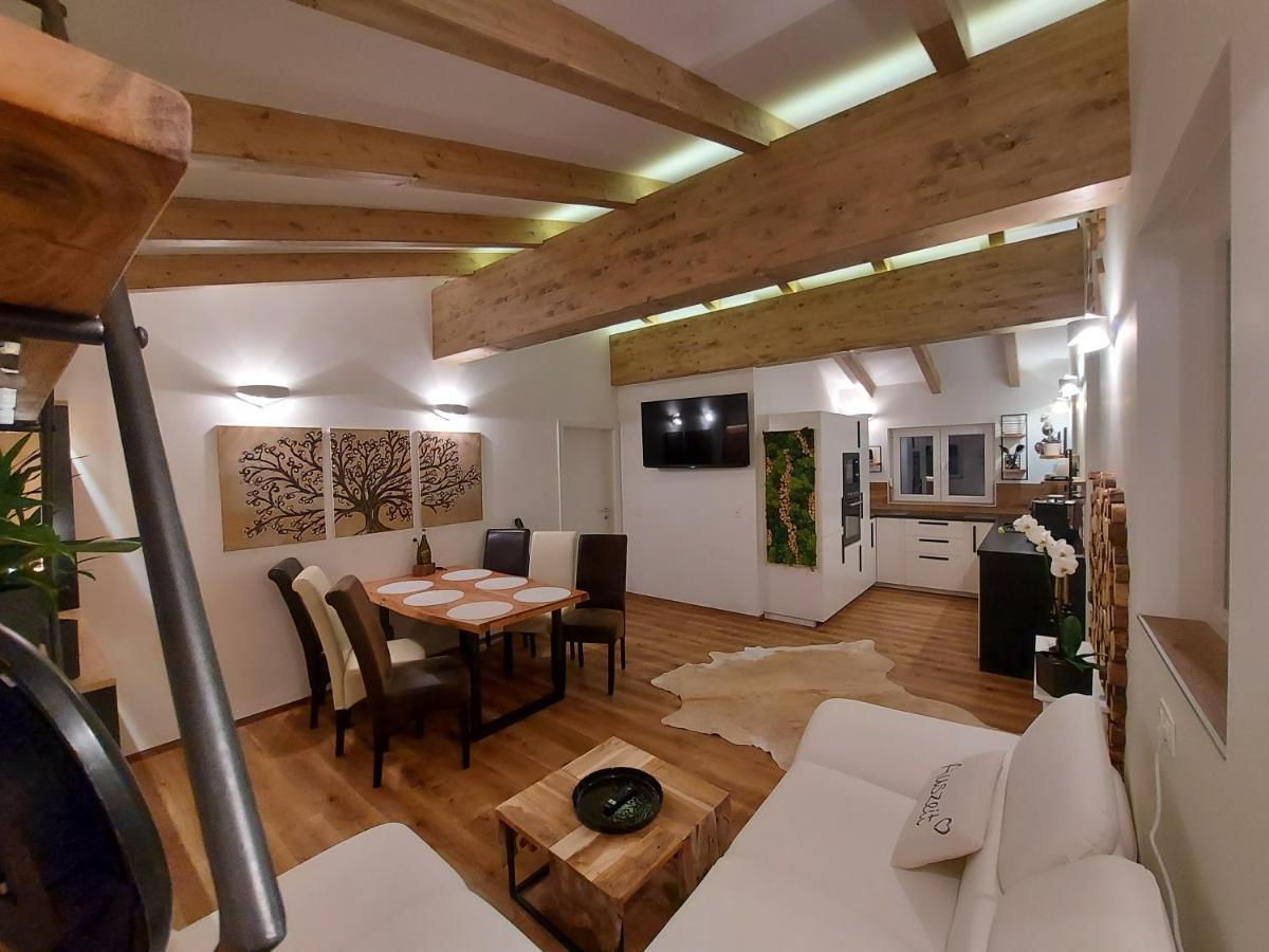 Auszeit Steiraland Penthouse 9 Mit Grossen Balkon Und Parkplatz Leoben (Styria) Exterior foto