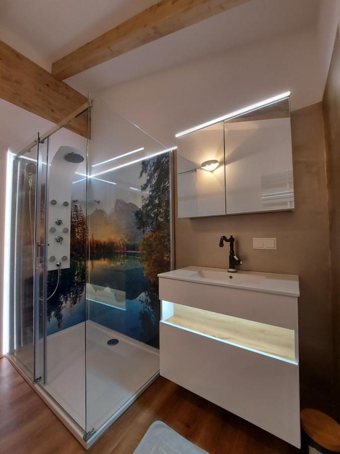 Auszeit Steiraland Penthouse 9 Mit Grossen Balkon Und Parkplatz Leoben (Styria) Exterior foto