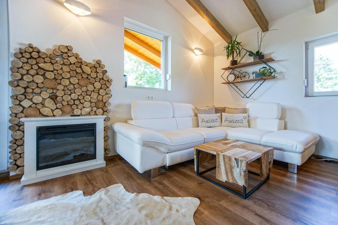 Auszeit Steiraland Penthouse 9 Mit Grossen Balkon Und Parkplatz Leoben (Styria) Exterior foto