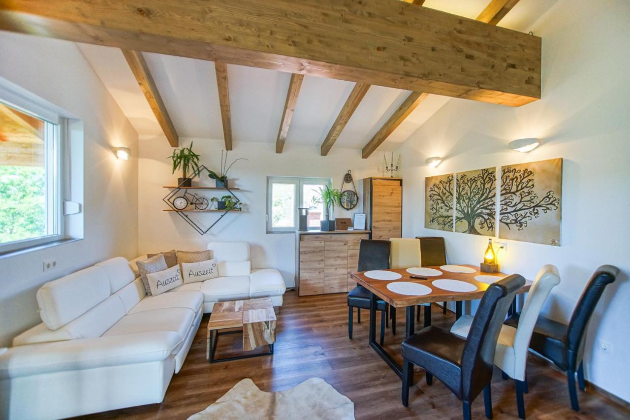 Auszeit Steiraland Penthouse 9 Mit Grossen Balkon Und Parkplatz Leoben (Styria) Exterior foto